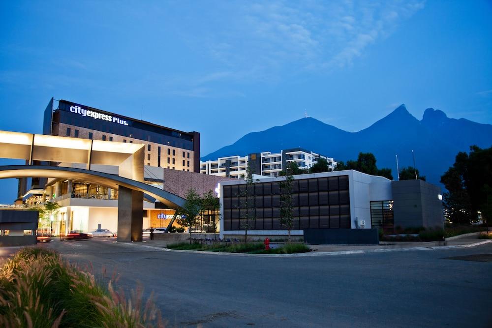 City Express Plus By Marriott Monterrey Nuevo Sur Exteriör bild
