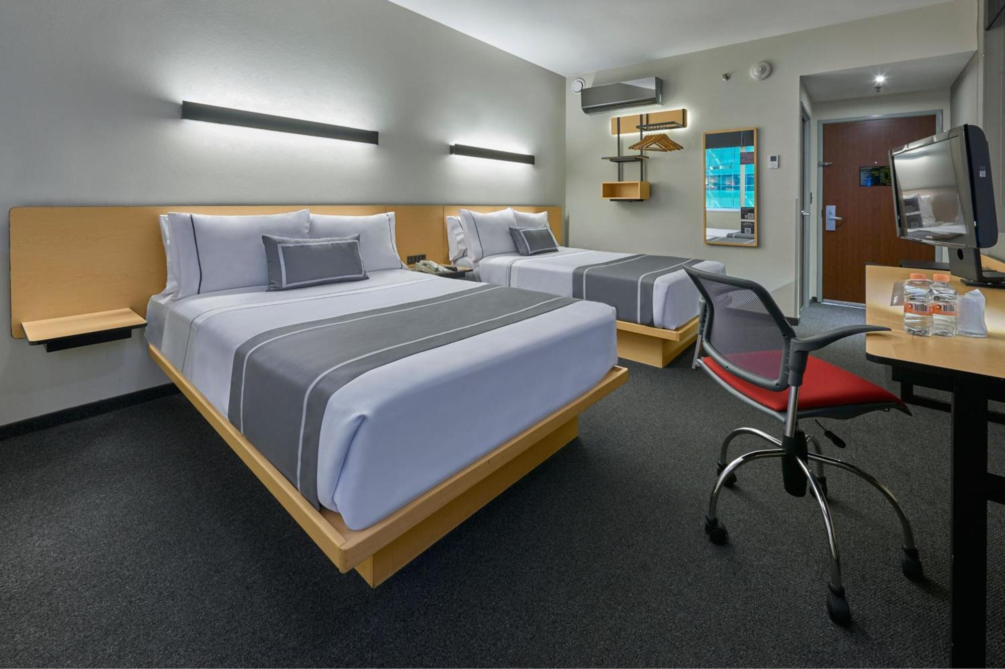 City Express Plus By Marriott Monterrey Nuevo Sur Exteriör bild