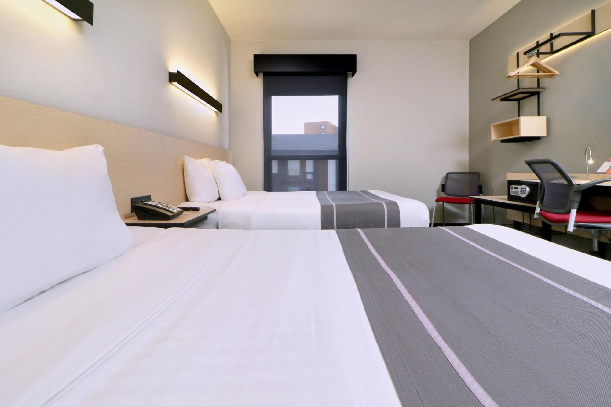 City Express Plus By Marriott Monterrey Nuevo Sur Exteriör bild